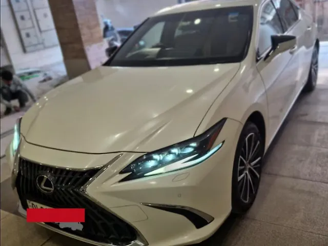 Used Lexus Old Generation ES 2018 300h Luxury in Meerut Used Lexus Old Generation ES 2018 300h Luxury in Meerut