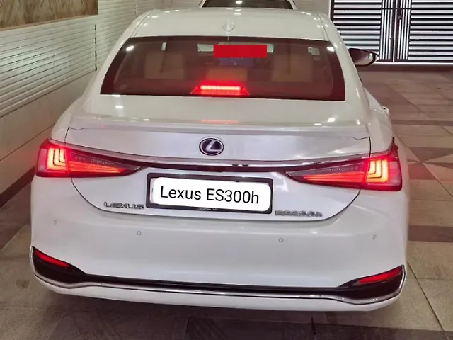 Used Lexus Old Generation ES 2018 300h Luxury in Meerut Used Lexus Old Generation ES 2018 300h Luxury in Meerut