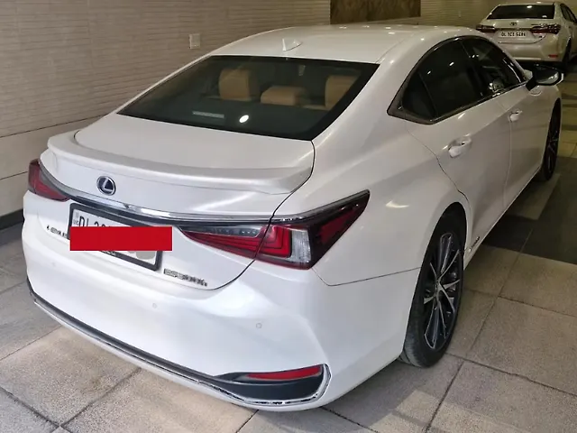 Used Lexus Old Generation ES 2018 300h Luxury in Meerut Used Lexus Old Generation ES 2018 300h Luxury in Meerut