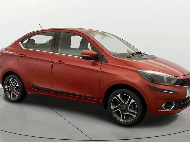 Used 2017 Tata Tigor in Delhi
