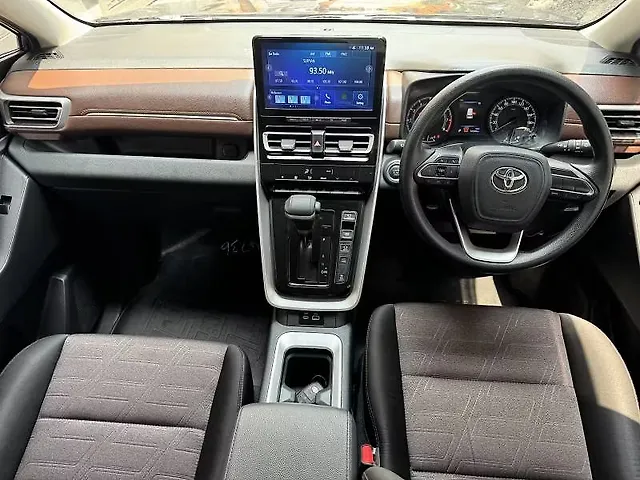 Used Toyota Innova Hycross GX (O) Petrol Automatic (CVT) 7 STR in Chennai Used Toyota Innova Hycross GX (O) Petrol Automatic (CVT) 7 STR in Chennai