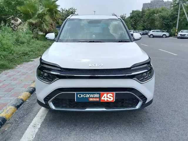 Used 2022 Kia Carens in Delhi