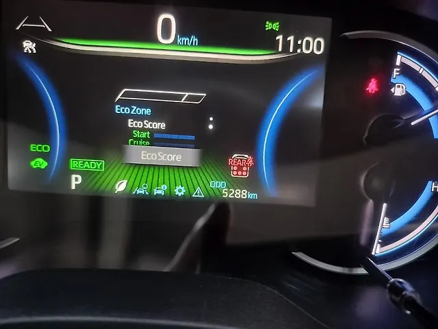 Used Toyota Innova Hycross ZX (O) Hybrid (Electric + Petrol) Automatic (e-CVT) 7 STR in Chennai