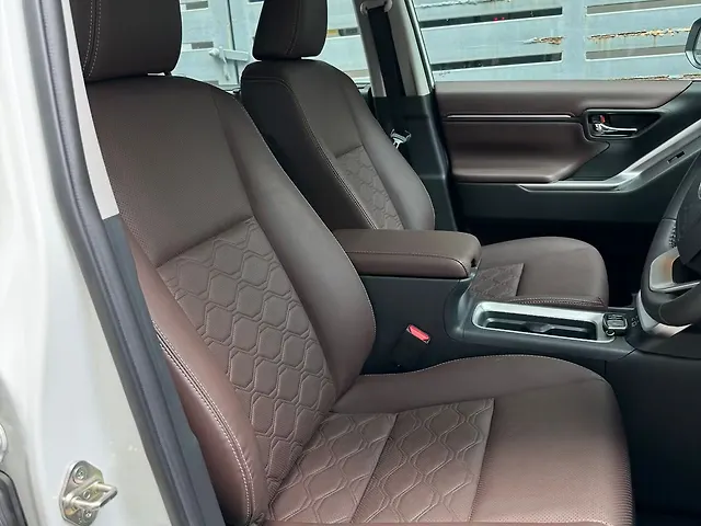 Used Toyota Innova Hycross ZX (O) Hybrid (Electric + Petrol) Automatic (e-CVT) 7 STR in Chennai