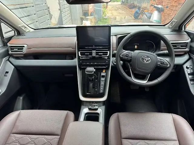 Used Toyota Innova Hycross ZX (O) Hybrid (Electric + Petrol) Automatic (e-CVT) 7 STR in Chennai