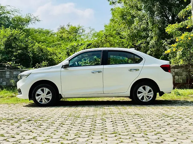 Used 2021 Ford Endeavour in Ahmedabad Used 2021 Ford Endeavour in Ahmedabad