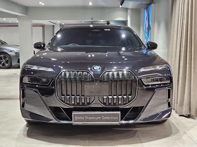 Used BMW 7 Series 740i M Sport in Mumbai