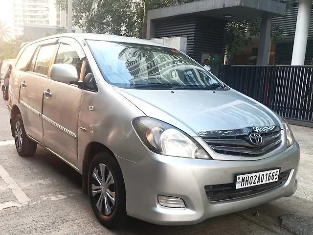 Used 2006 Toyota Innova in Mumbai