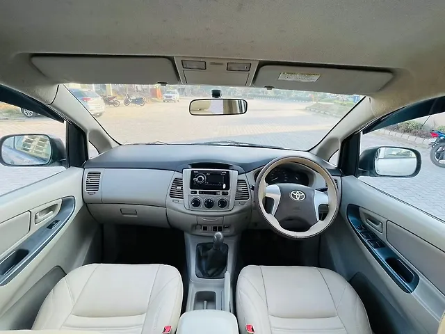 Used Toyota Innova [2013-2014] 2.5 GX 7 STR BS-III in Chandigarh