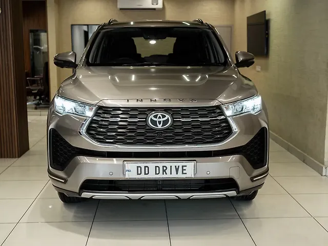 Used 2024 Toyota Innova Hycross in Delhi