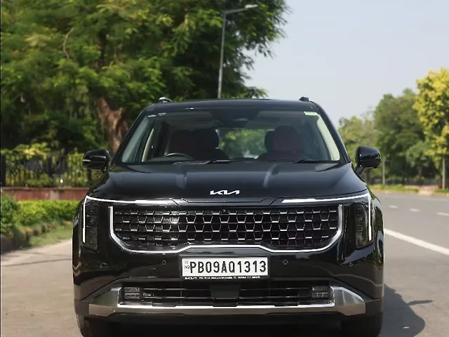 Used 2025 Kia Carnival in Delhi Used 2025 Kia Carnival in Delhi