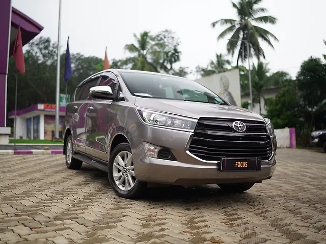 Used 2016 Toyota Innova Crysta in Kollam
