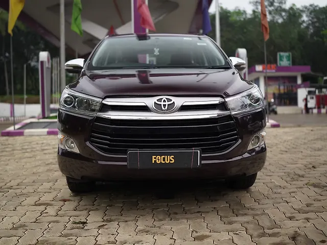 Used 2016 Toyota Innova Crysta in Kollam