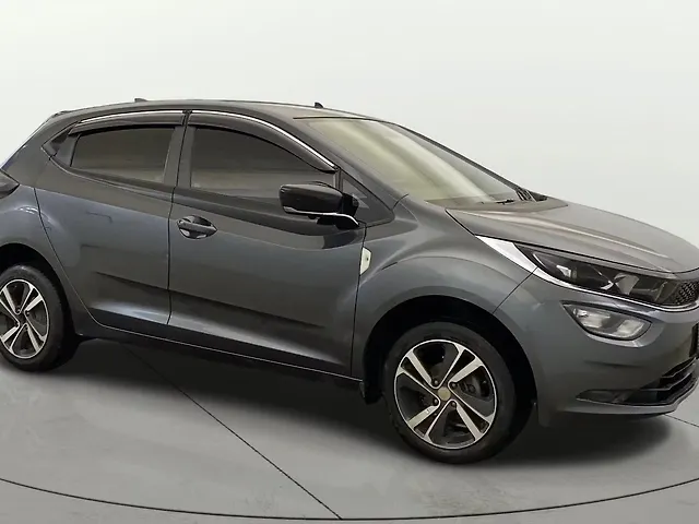 Used 2021 Tata Altroz in Delhi
