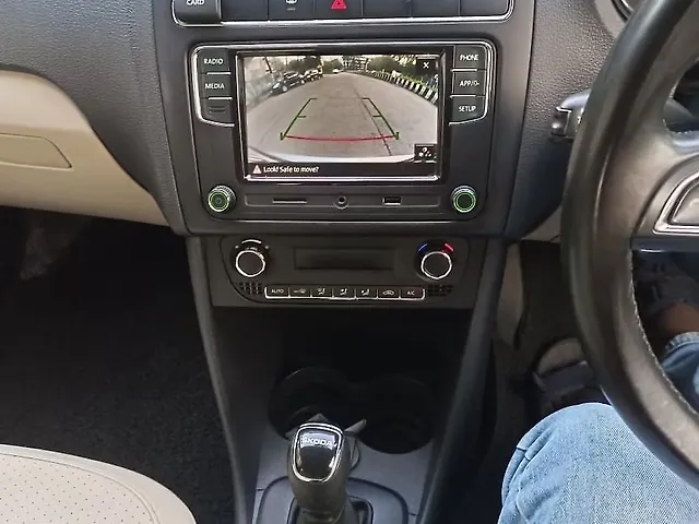 Used Skoda Rapid Style 1.6 MPI AT in Mumbai