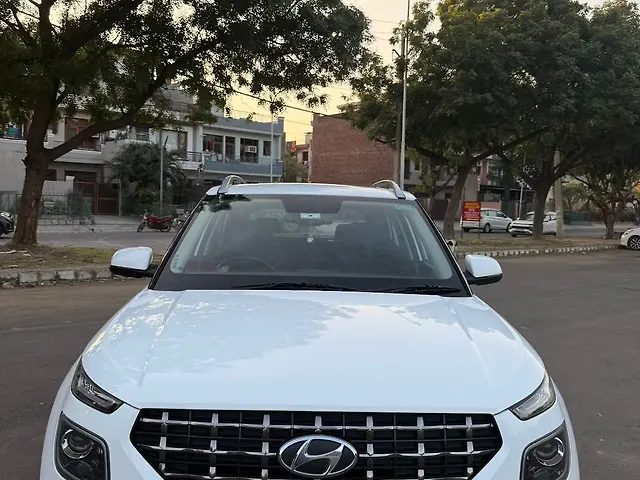 Used 2022 Hyundai Venue in Chandigarh