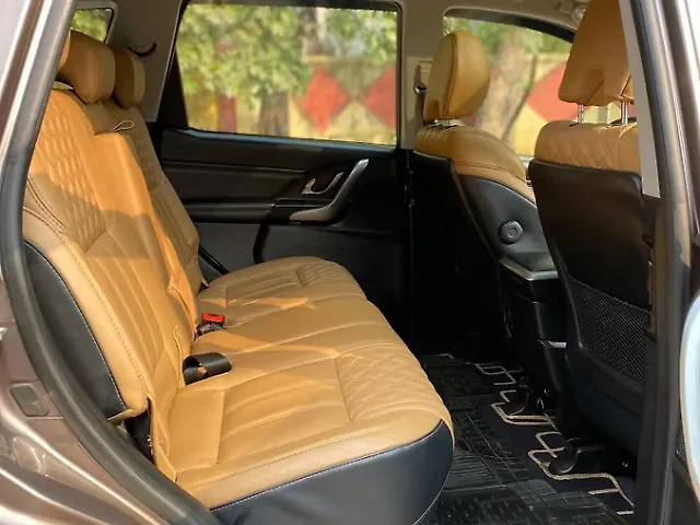 Used Mahindra XUV500 W11 in Delhi