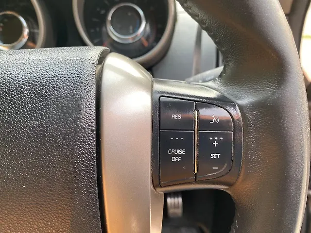 Used Mahindra XUV500 W11 in Delhi