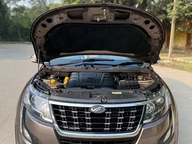 Used Mahindra XUV500 W11 in Delhi