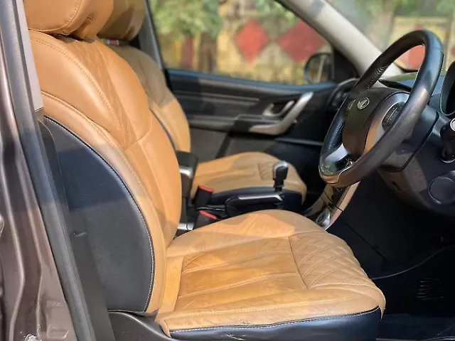 Used Mahindra XUV500 W11 in Delhi