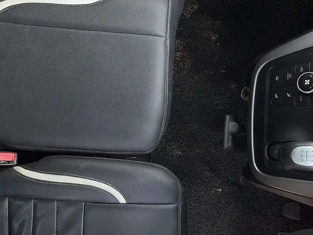 Used Mahindra KUV100 NXT K8 6 STR Dual Tone [2017-2020] in Jaipur