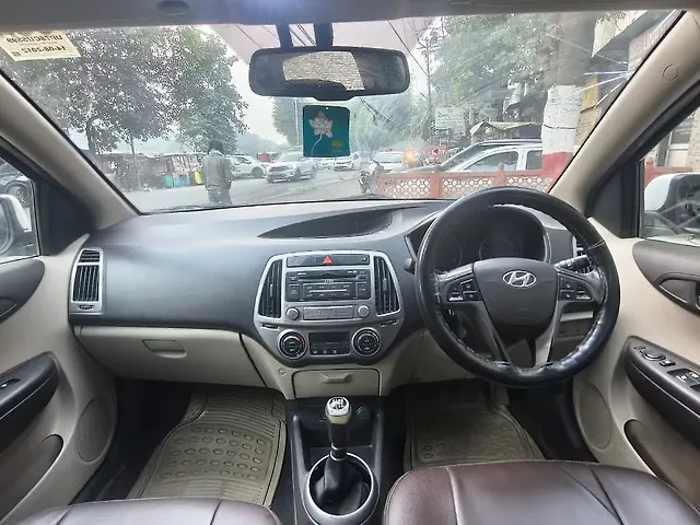Used Hyundai i20 [2010-2012] Sportz 1.4 CRDI in Kanpur