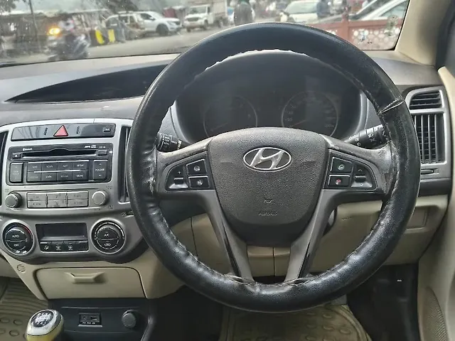 Used Hyundai i20 [2010-2012] Sportz 1.4 CRDI in Kanpur