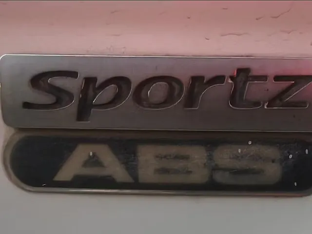 Used Hyundai i20 [2010-2012] Sportz 1.4 CRDI in Kanpur
