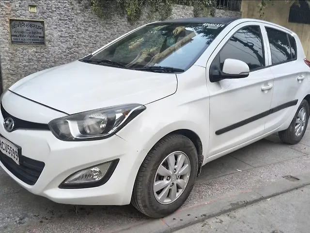 Used Hyundai i20 [2010-2012] Sportz 1.4 CRDI in Kanpur