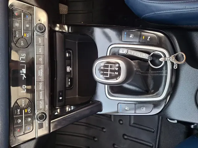 Used Kia Old Generation Seltos 2024 HTX 1.5 Petrol MT [2024-2025] in Mumbai