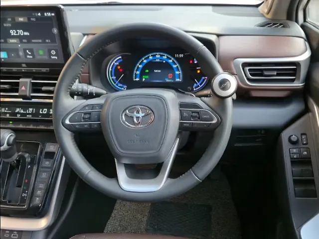 Used Toyota Innova Hycross ZX Hybrid (Electric + Petrol) Automatic (e-CVT) 7 STR in Mumbai