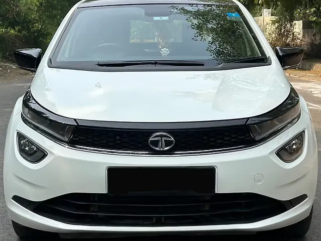 Used 2023 Tata Altroz in Delhi