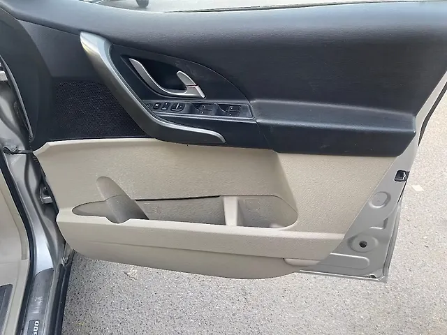 Used Mahindra XUV500 [2015-2018] W6 1.99 in Delhi