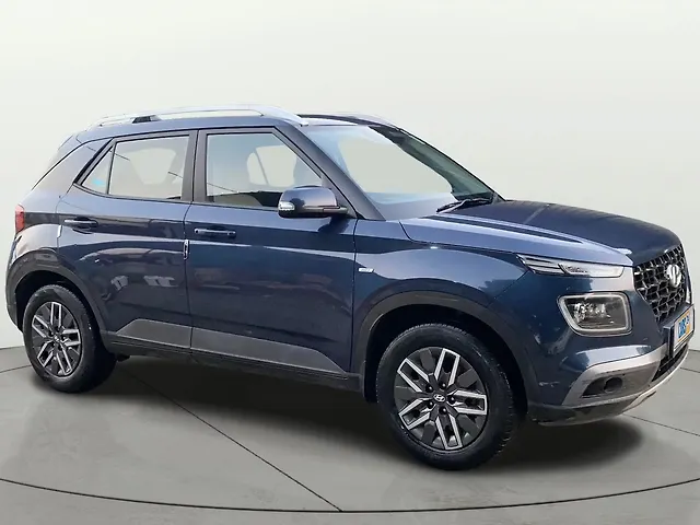 Used 2022 Hyundai Venue in Ahmedabad Used 2022 Hyundai Venue in Ahmedabad