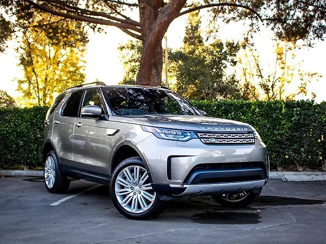 Used 2018 Land Rover Discovery in Delhi