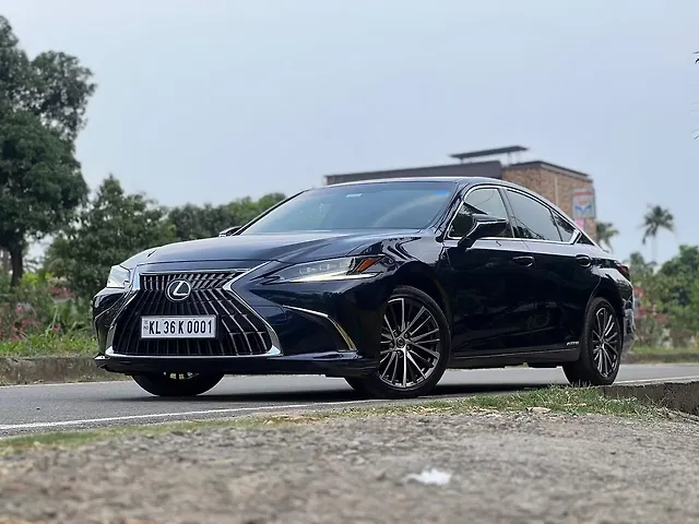 Used Lexus Old Generation ES 2018 300h Luxury in Thrissur
