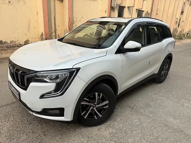 Used Mahindra Old Generation XUV700 AX 5 Petrol MT 7 STR [2021] in Delhi