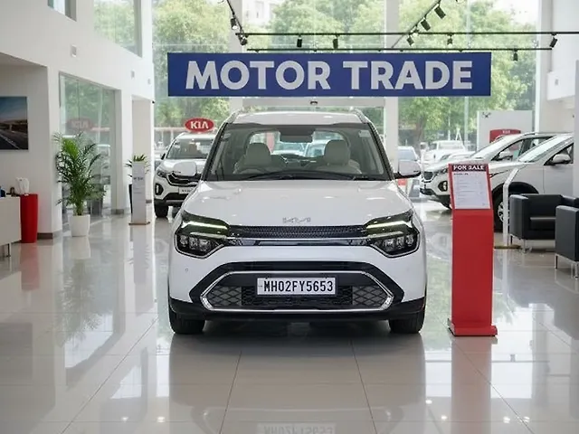 Used 2023 Kia Carens in Mumbai