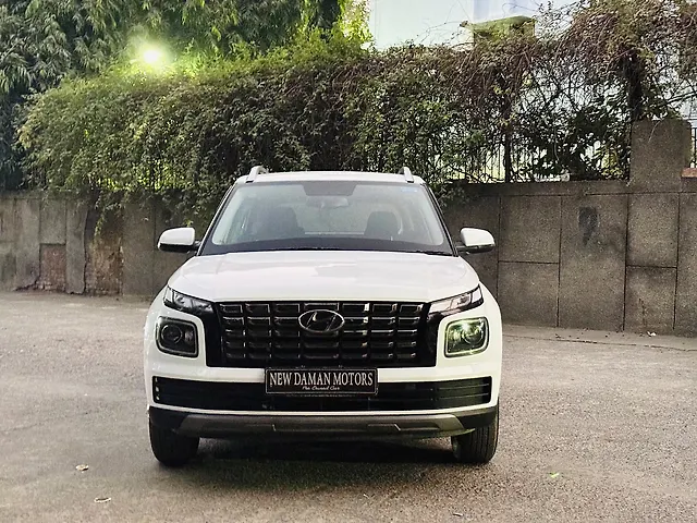 Used 2023 Hyundai Venue in Delhi Used 2023 Hyundai Venue in Delhi