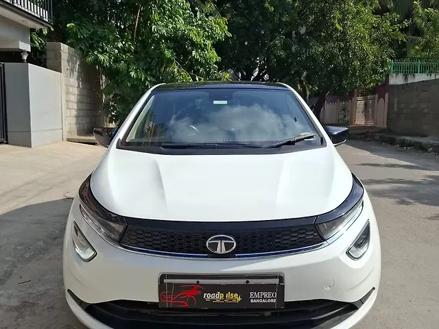 Used 2023 Tata Altroz in Bangalore