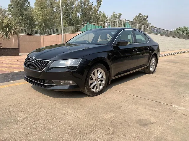 Used 2017 Skoda Superb in Delhi