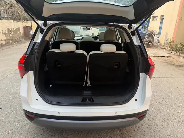 Used Mahindra Old Generation XUV700 AX 5 Petrol MT 7 STR [2021] in Delhi