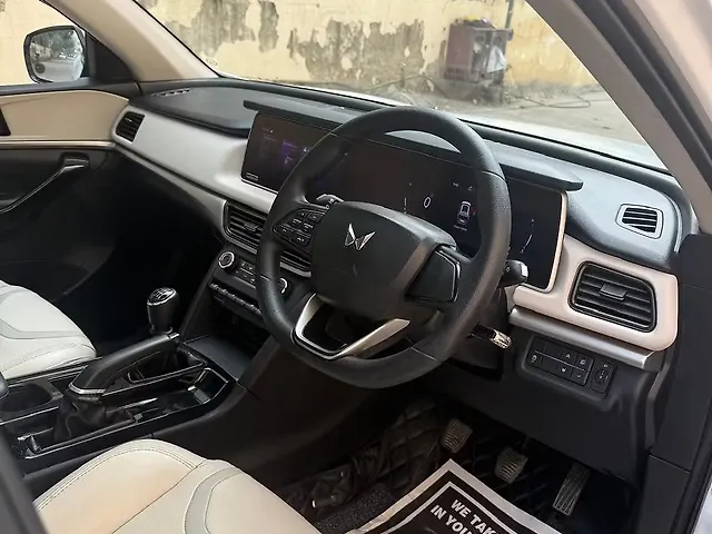 Used Mahindra Old Generation XUV700 AX 5 Petrol MT 7 STR [2021] in Delhi