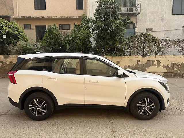Used Mahindra Old Generation XUV700 AX 5 Petrol MT 7 STR [2021] in Delhi