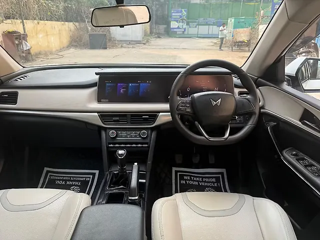 Used Mahindra Old Generation XUV700 AX 5 Petrol MT 7 STR [2021] in Delhi