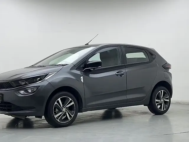 Used 2022 Tata Altroz in Delhi