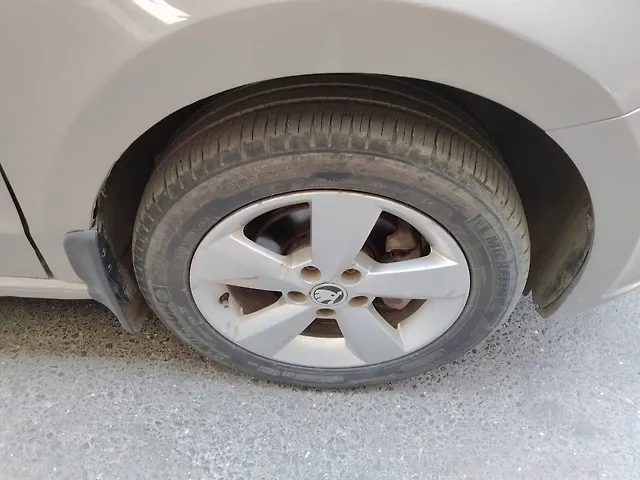 Used Skoda Rapid Ambition 1.5 TDI AT in Mumbai