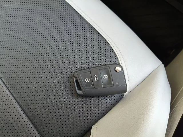 Used Volkswagen Taigun [2021-2023] Topline 1.0 TSI AT in Bangalore