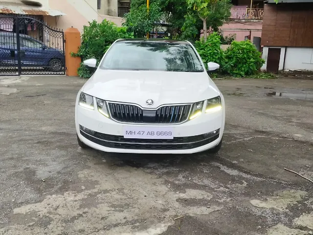 Used 2018 Skoda Octavia in Mumbai