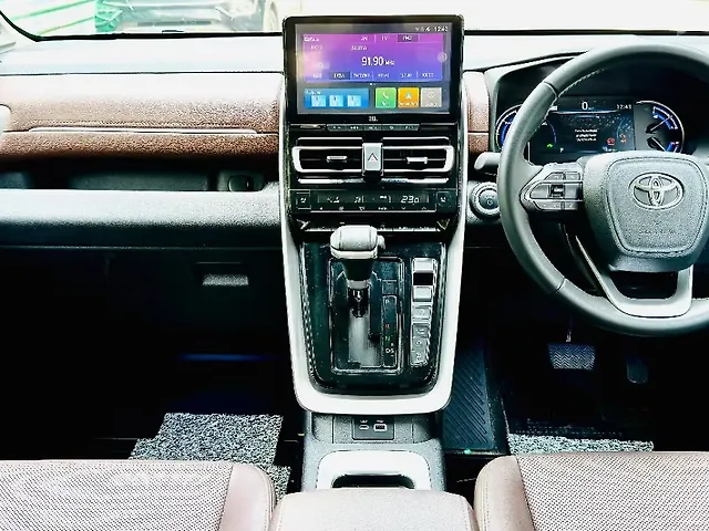 Used Toyota Innova Hycross ZX (O) Hybrid (Electric + Petrol) Automatic (e-CVT) 7 STR in Agra Used Toyota Innova Hycross ZX (O) Hybrid (Electric + Petrol) Automatic (e-CVT) 7 STR in Agra